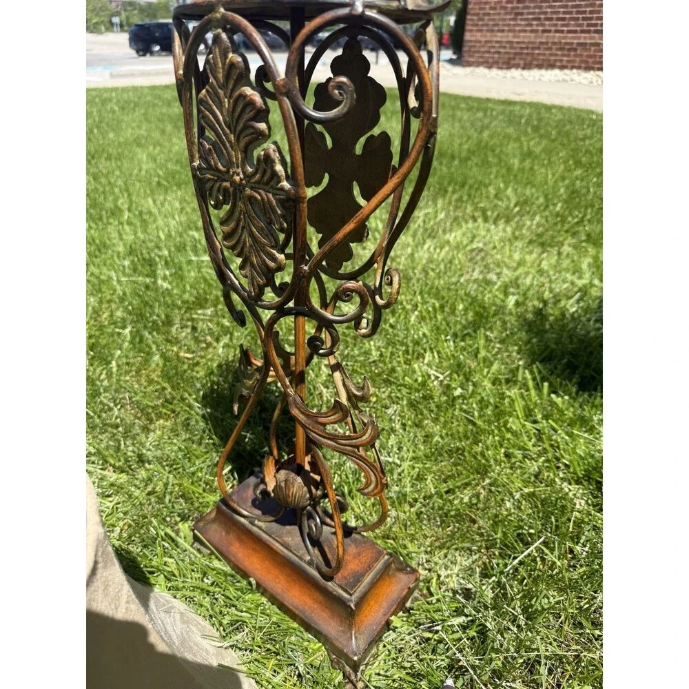 VTG 50th Traditional Table Lamb Metal Royal Base Ornate Scrollwork Bill Head 38”